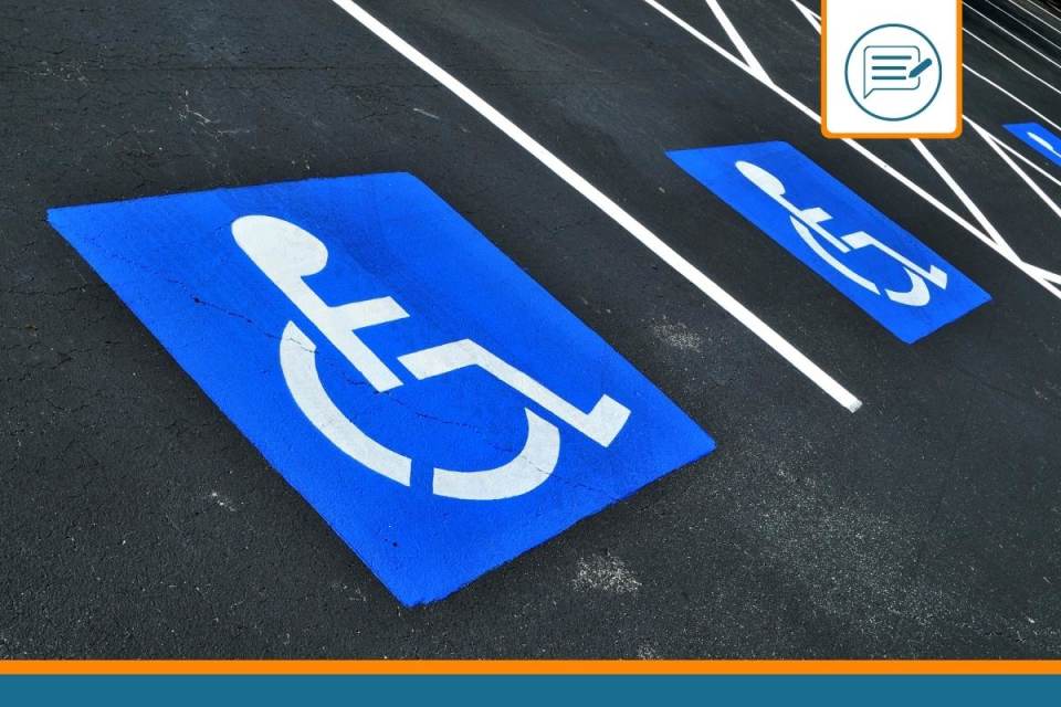 Place de stationnement handicapé aavec carte mobilité inclusion