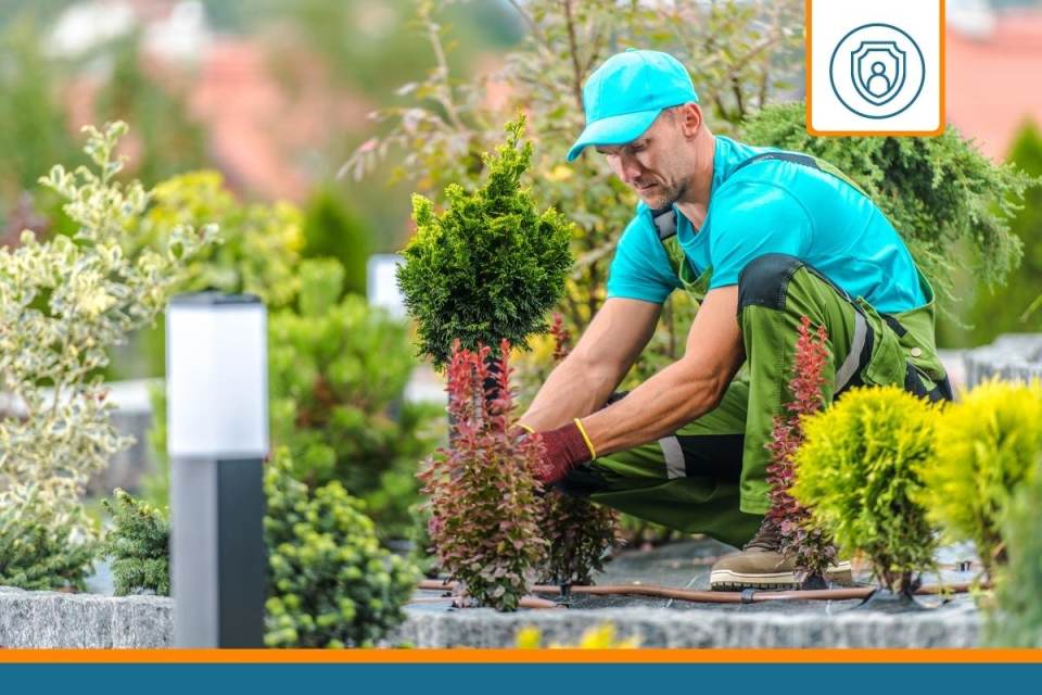 paysagiste disposant d'une assurance rc pro pour ses travaux de jardinerie